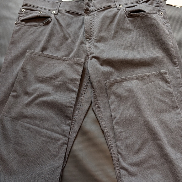 NWT's Brax jeans Men' grey 40 by 32 very soft, hi flex 48% cotton - Picture 2 of 8